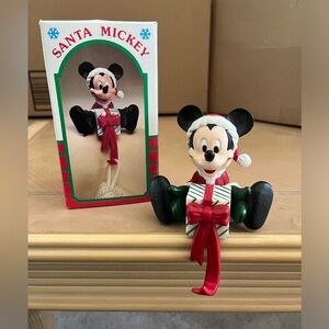 Vintage Disney Mickey Mouse stocking hanger from the 1990s.
